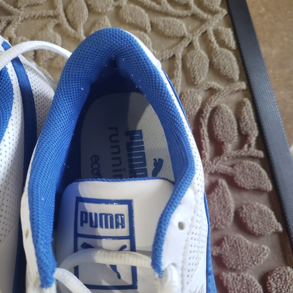Shoes - Picture 3 of 6